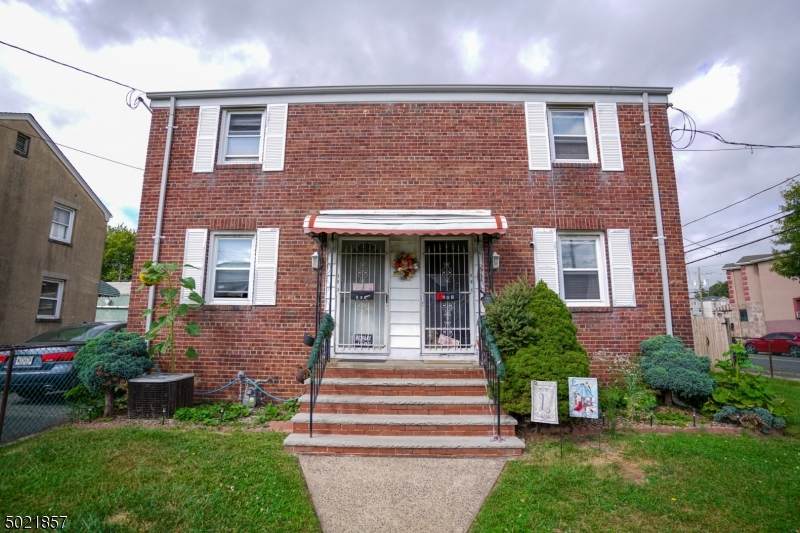 501 Green St - Photo 1