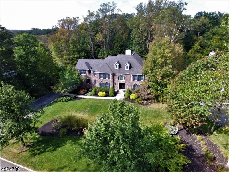 19 Shadowbrook Way - Photo 1