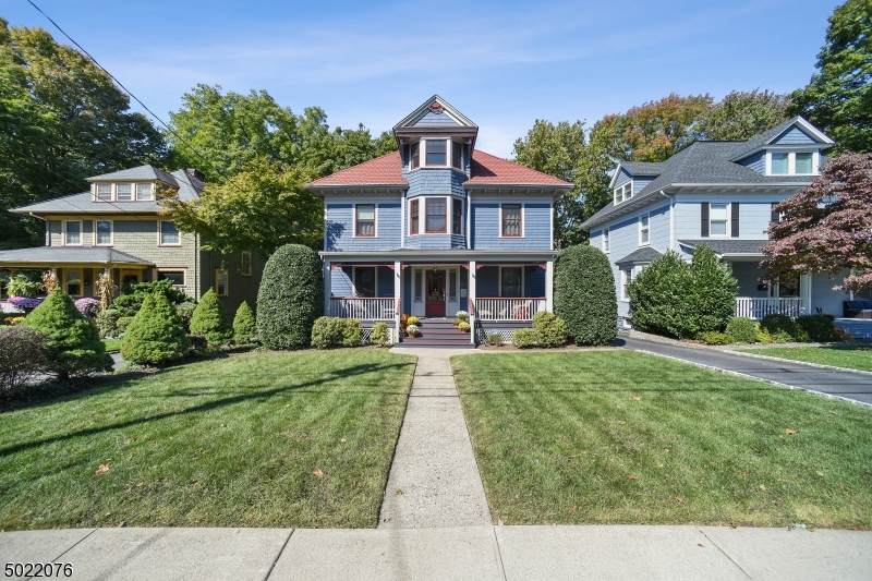 197 Roseland Avenue - Photo 1