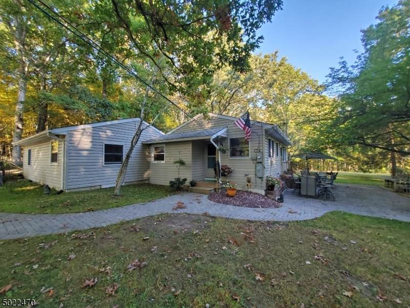 8 Bayley Rd - Photo 1
