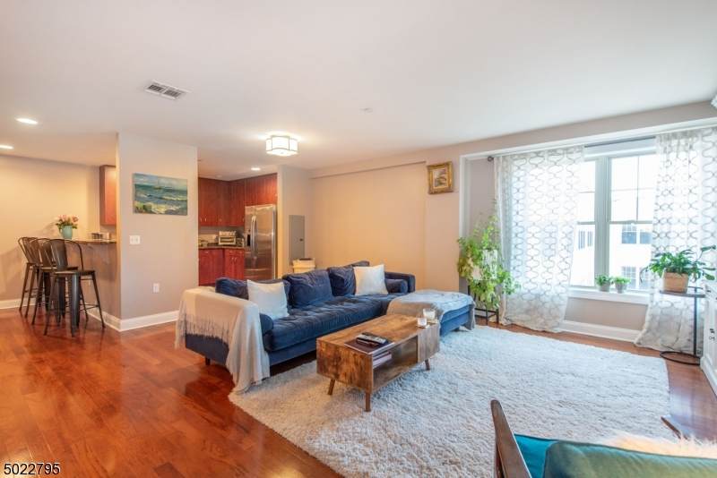 48 S Park St - Photo 1