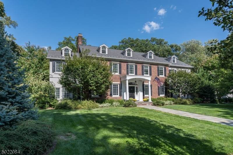 243 Irving Ave - Photo 1