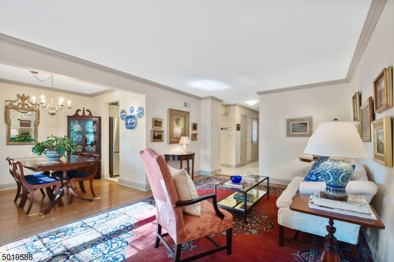 83 Canterbury Rd - Photo 1