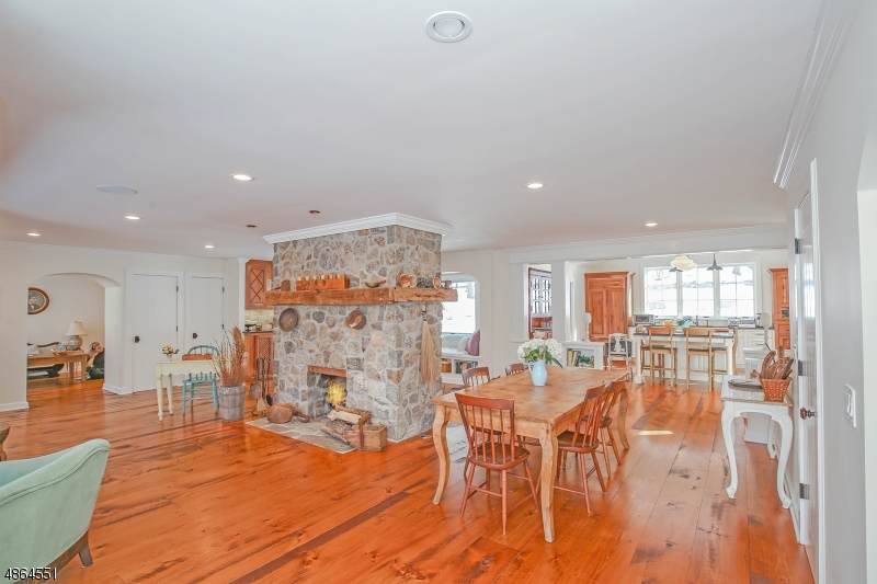 119 W Valley Brook Rd - Photo 1