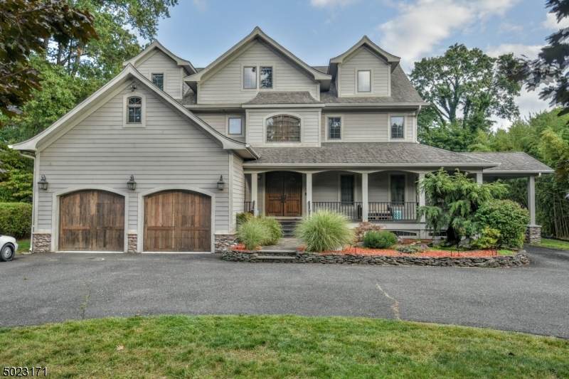 98 Crescent Ave - Photo 1
