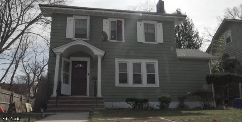 132 Montrose St - Photo 1