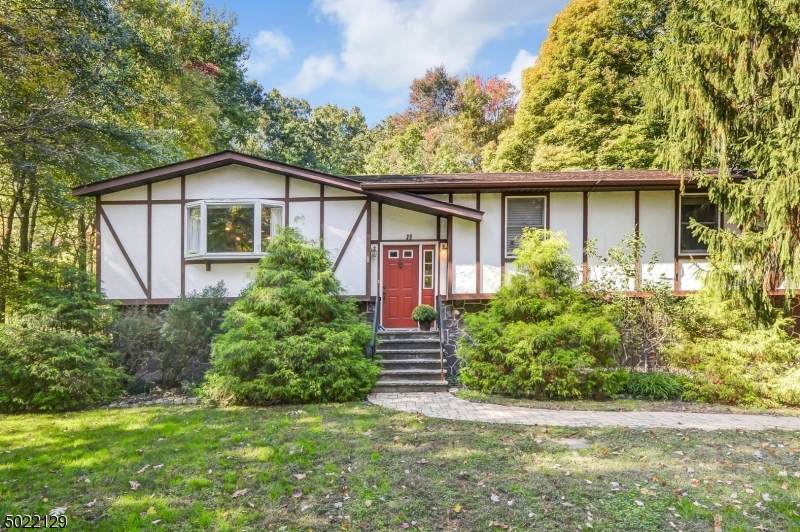 39 Algonquin Ter - Photo 1