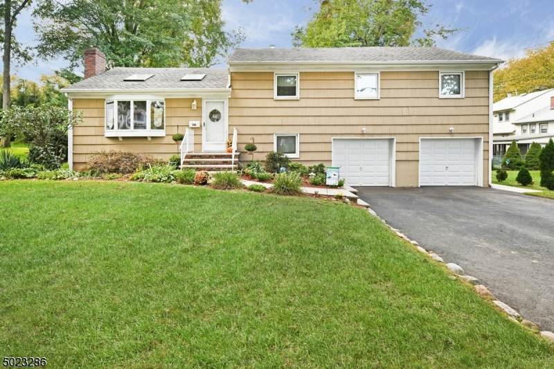 310 Spencer Pl - Photo 1