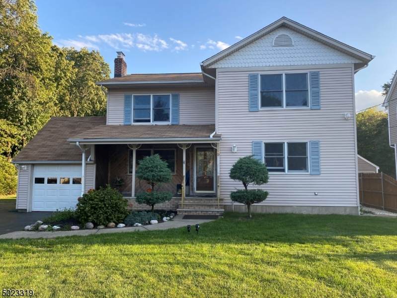 15 Manor Ave - Photo 1