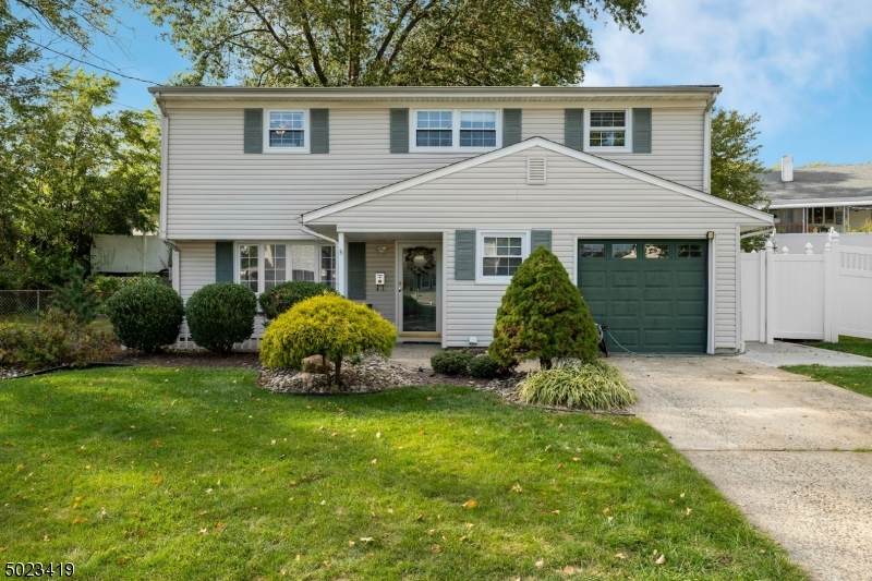 853 Barry Ave - Photo 1