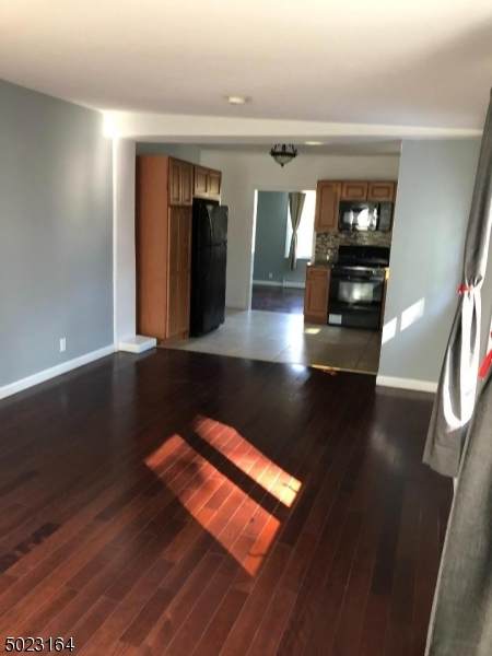 771 Wood Ave - Photo 1