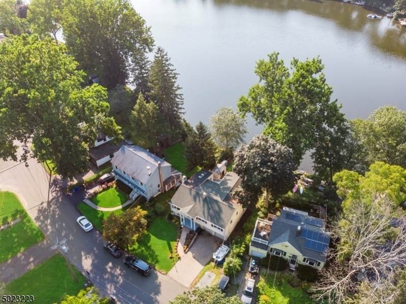 89 Lakeshore Dr - Photo 1