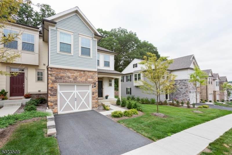 106 Albert Ct - Photo 1