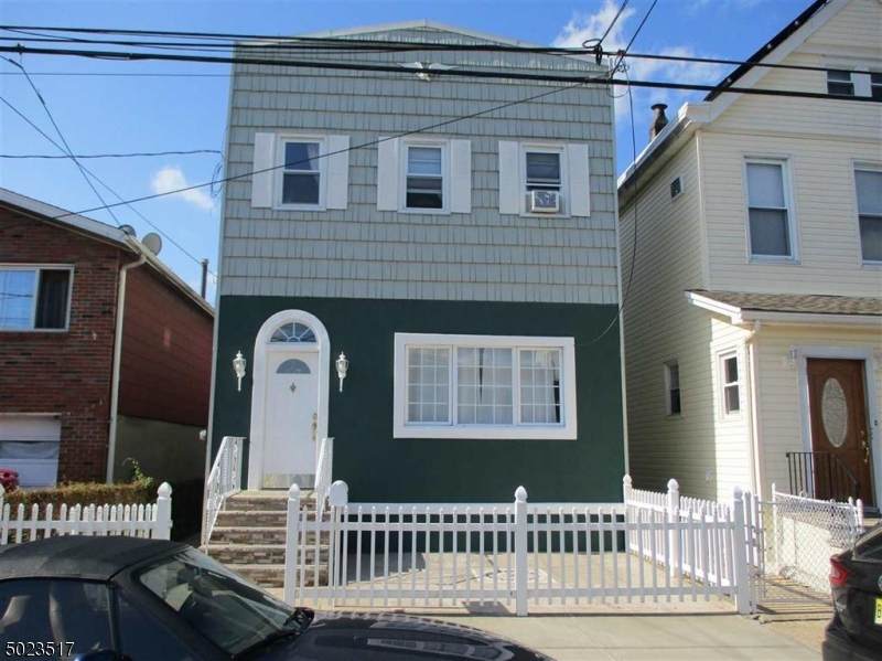 1513 47TH ST - Photo 1
