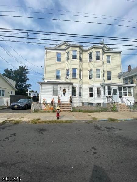 113 Danforth Ave - Photo 1