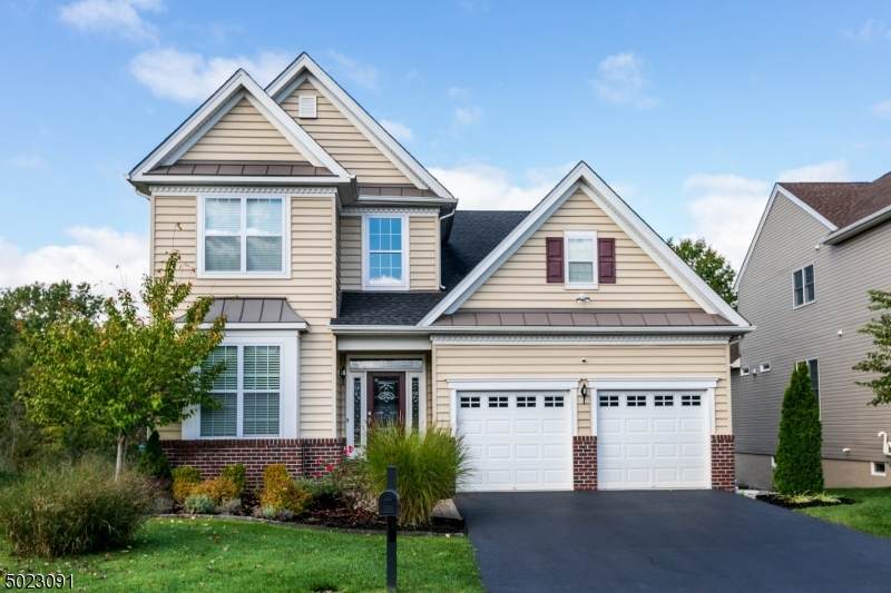 59 Ditmar Blvd - Photo 1