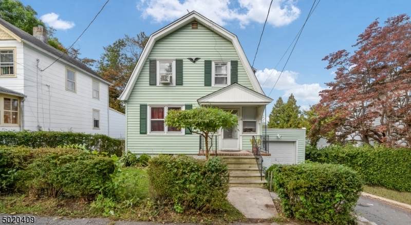 19 Center St - Photo 1