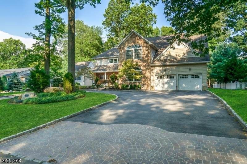 48 Crest Rd - Photo 1