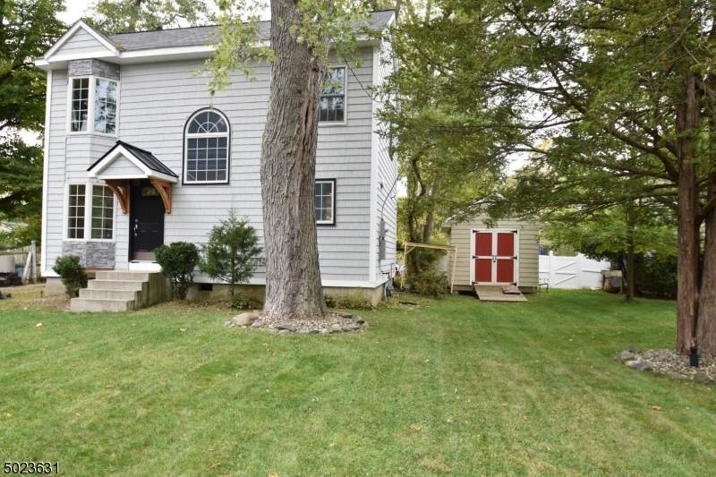 9 Hazel St - Photo 1