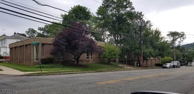 2113 Millburn Ave - Photo 1