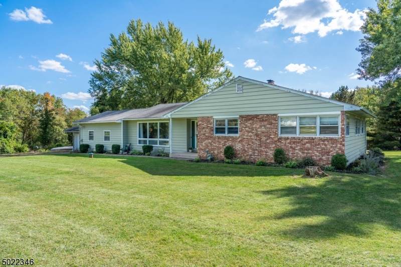 24 Fairview Dr - Photo 1