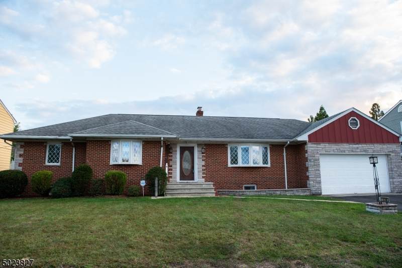 536 Grove Ave - Photo 1