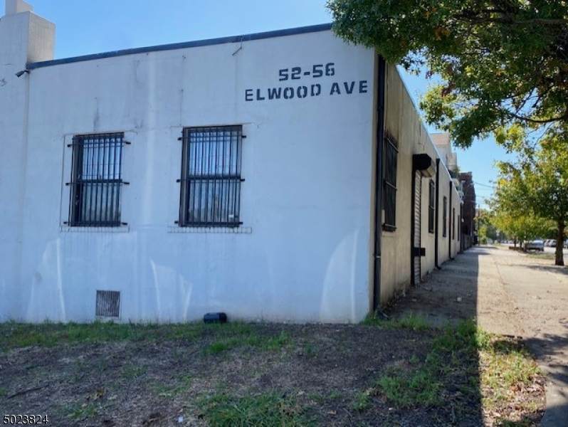 52 Elwood Ave - Photo 1