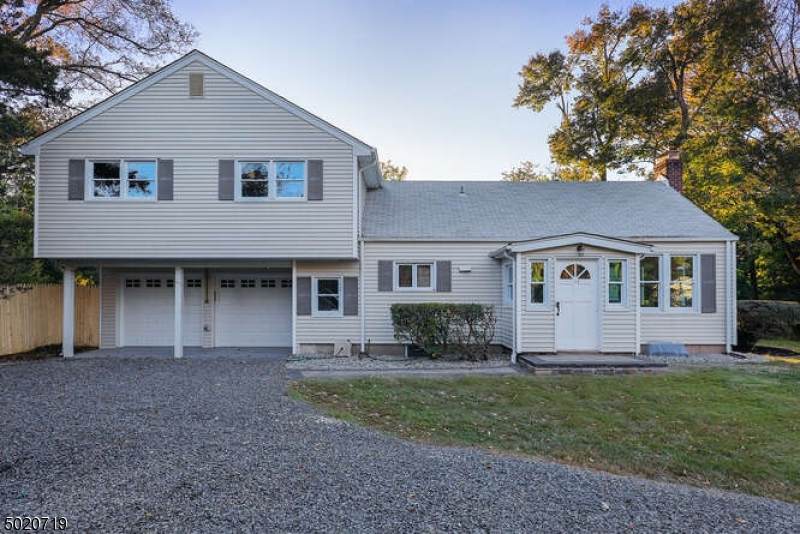 138 Northfield Rd - Photo 1