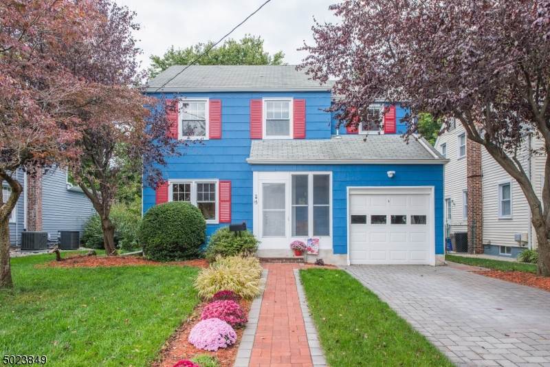 15 Irwin Pl - Photo 1
