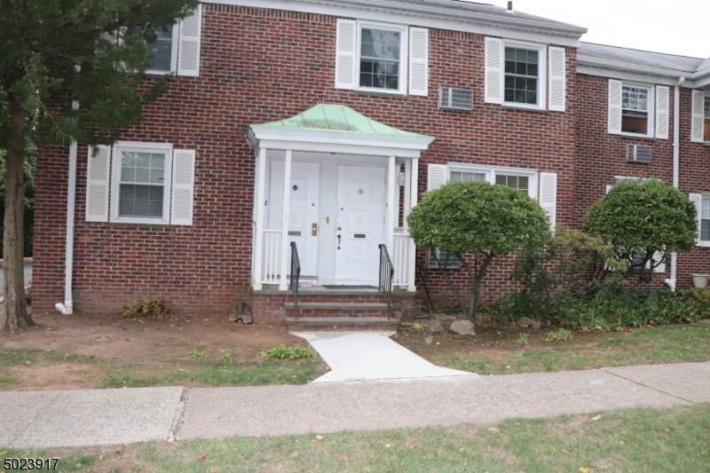 445 Morris Ave A-1 - Photo 1