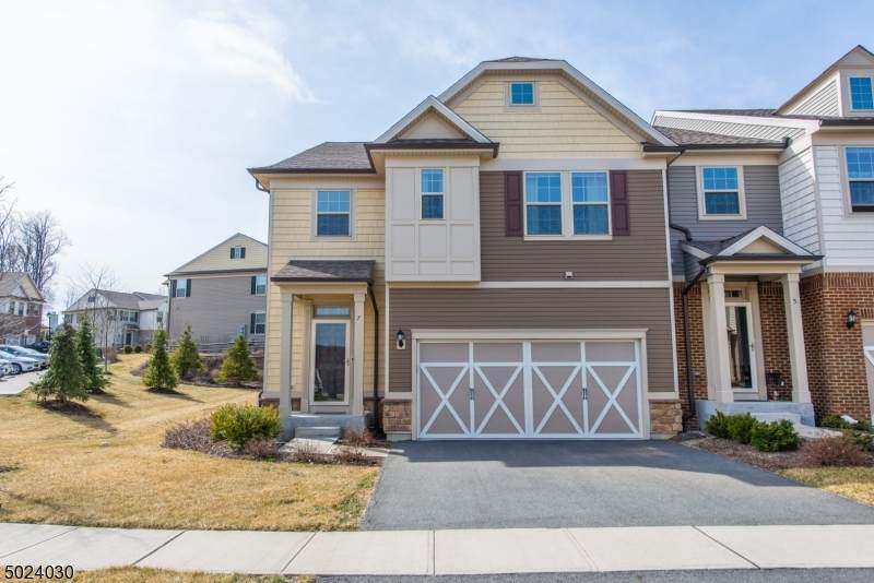 7 Albert Ct - Photo 1