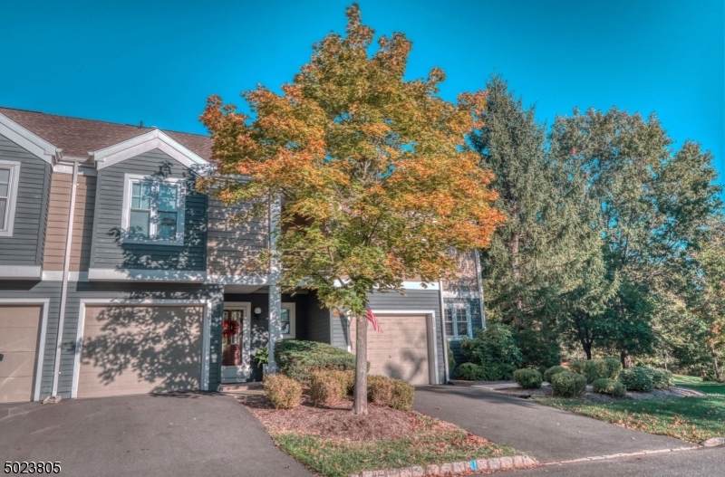 201 Crestview Rd - Photo 1