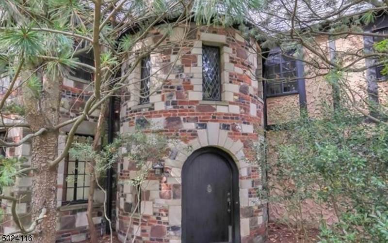 23 Woodfield Ln - Photo 1