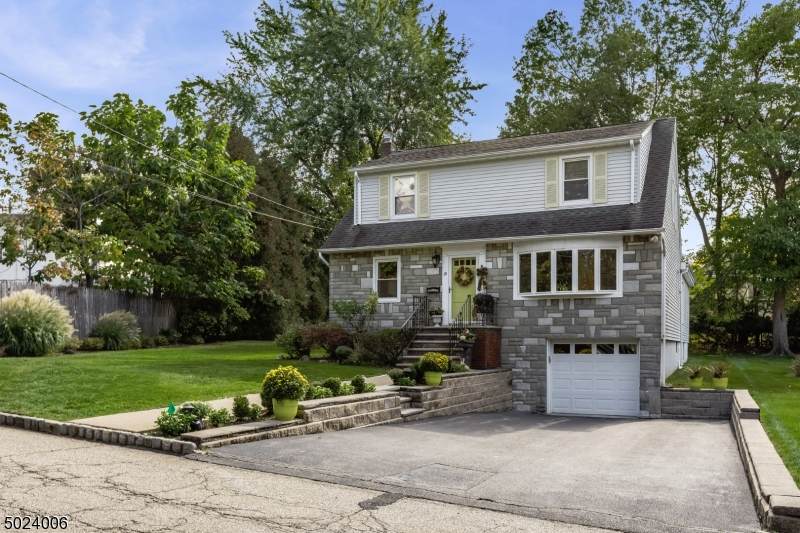 19 Ozone Ave - Photo 1