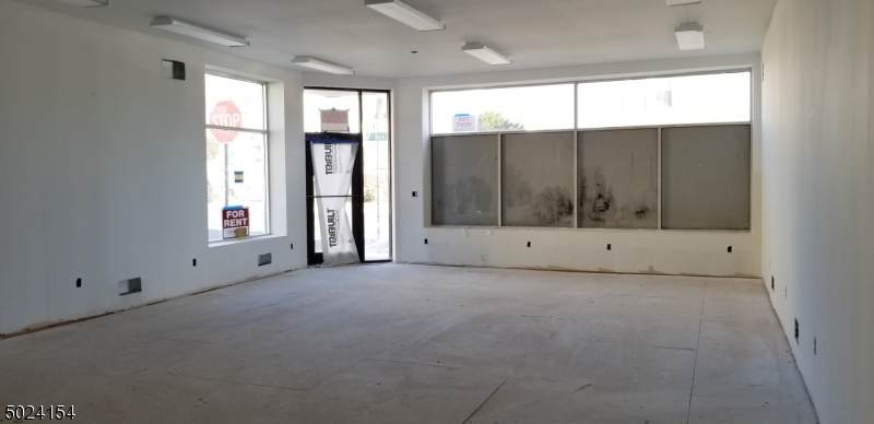 121 Harrison Ave - Photo 1