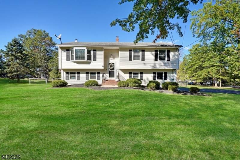 821 Roosevelt St - Photo 1