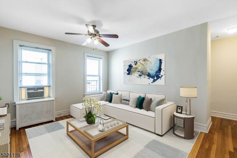 107 Kensington Ave - Photo 1