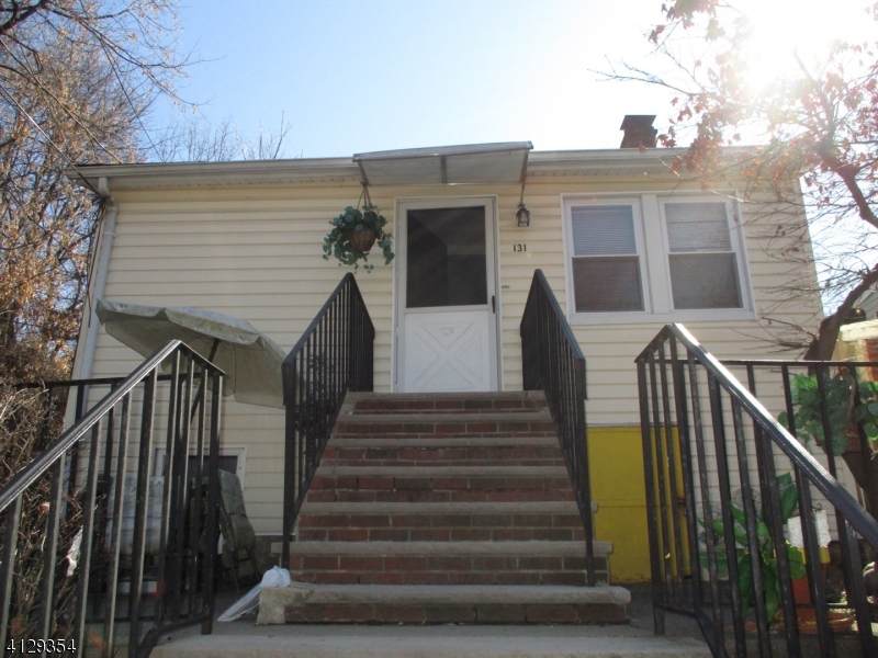 131 New St - Photo 1
