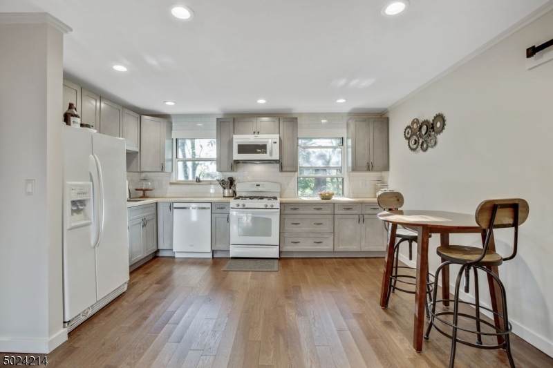90 Mt Kemble Ave 1 - Photo 1