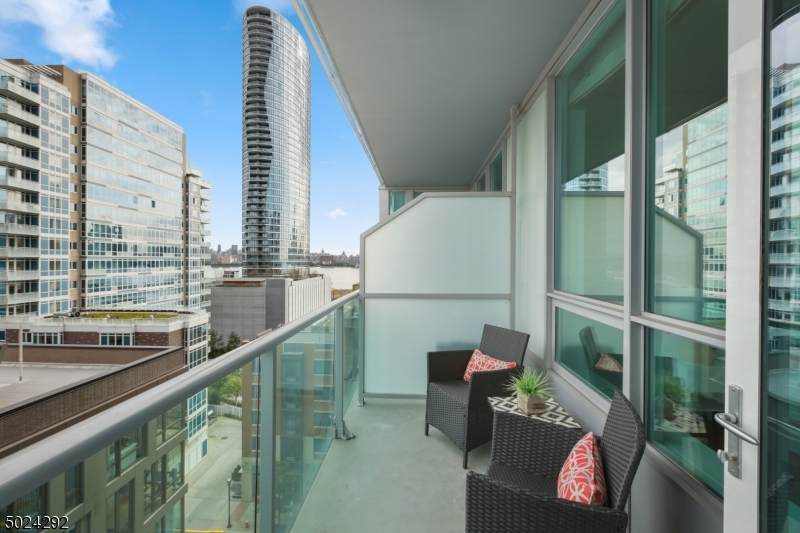 1 Shore Ln - Photo 1