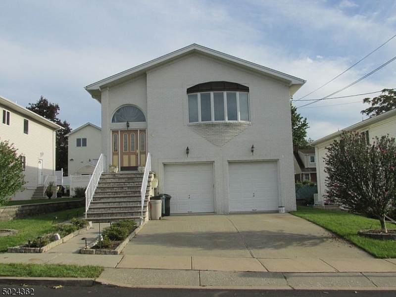 54 Grove St - Photo 1