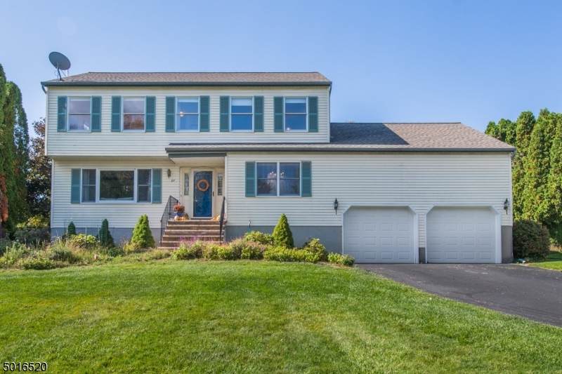 27 Cottage Ln - Photo 1