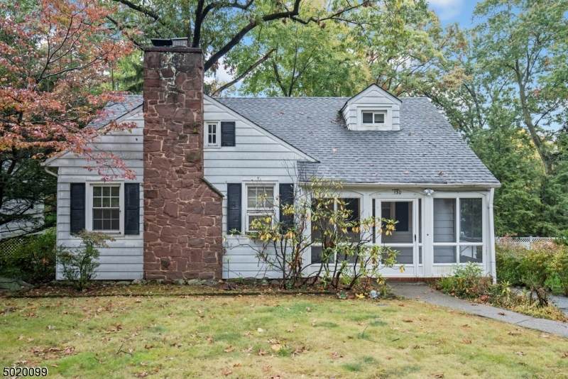 130 Beechwood Dr - Photo 1
