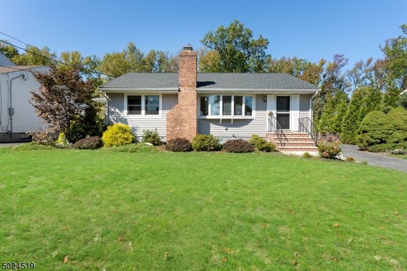 13 Blake Dr - Photo 1
