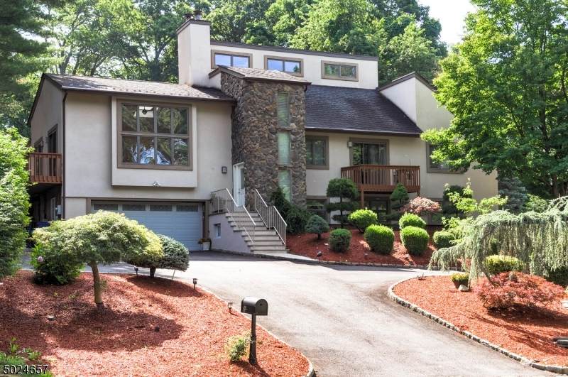 24 Dominic Dr - Photo 1