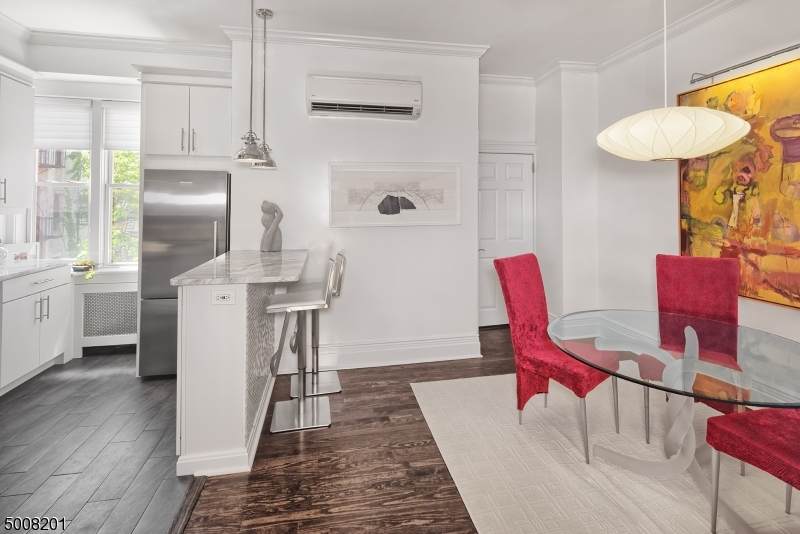 908 Garden St - Photo 1