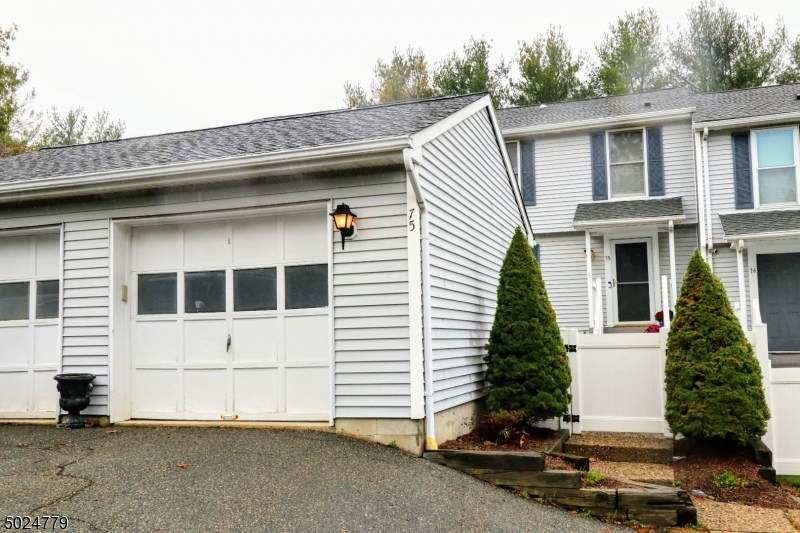 400 E Randolph Ave - Photo 1