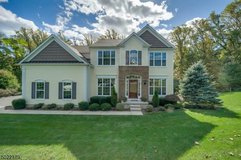 29 Bellewood Dr - Photo 1
