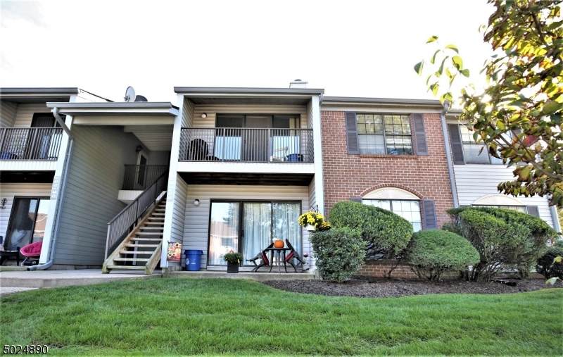 48 Taylor Dr - Photo 1