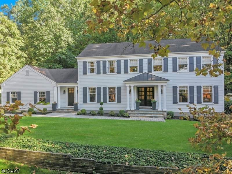52 Laura Lane - Photo 1